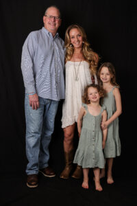 1K12M living donor athlete Hilary Baude with her husband and daughters